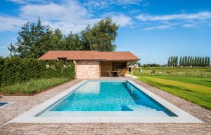 Piscine avec plage La Plage 11 avec pool house LPW POOLS
